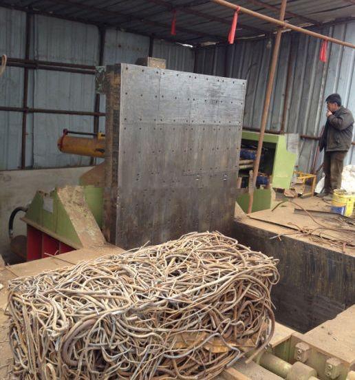 Продажа Baler металла гидравлического давления Ce